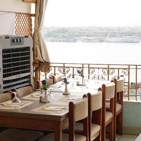 Merry Land Hotel & Roof Top Nile Restaurant Luksor Exterior foto