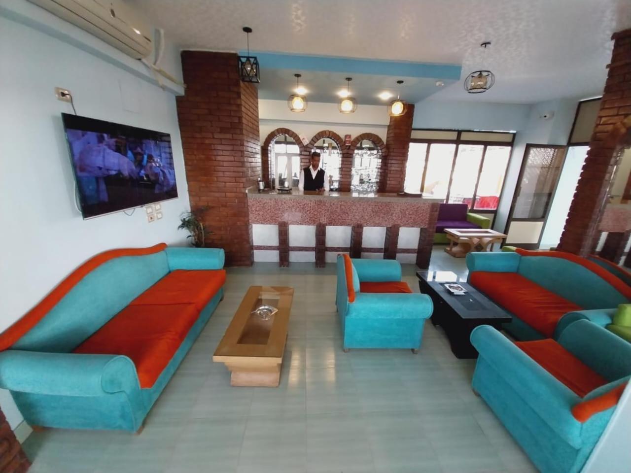 Merry Land Hotel & Roof Top Nile Restaurant Luksor Exterior foto