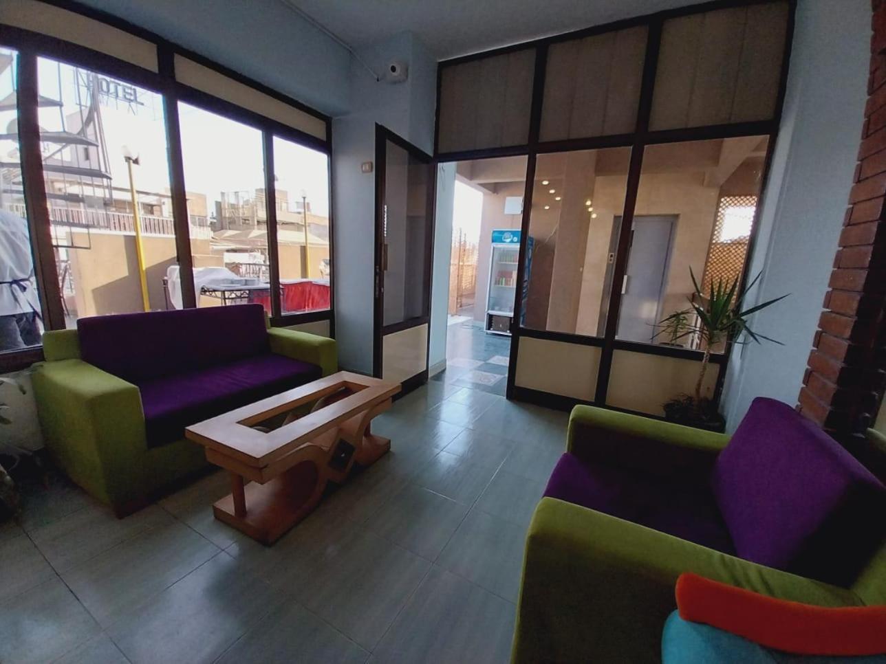 Merry Land Hotel & Roof Top Nile Restaurant Luksor Exterior foto