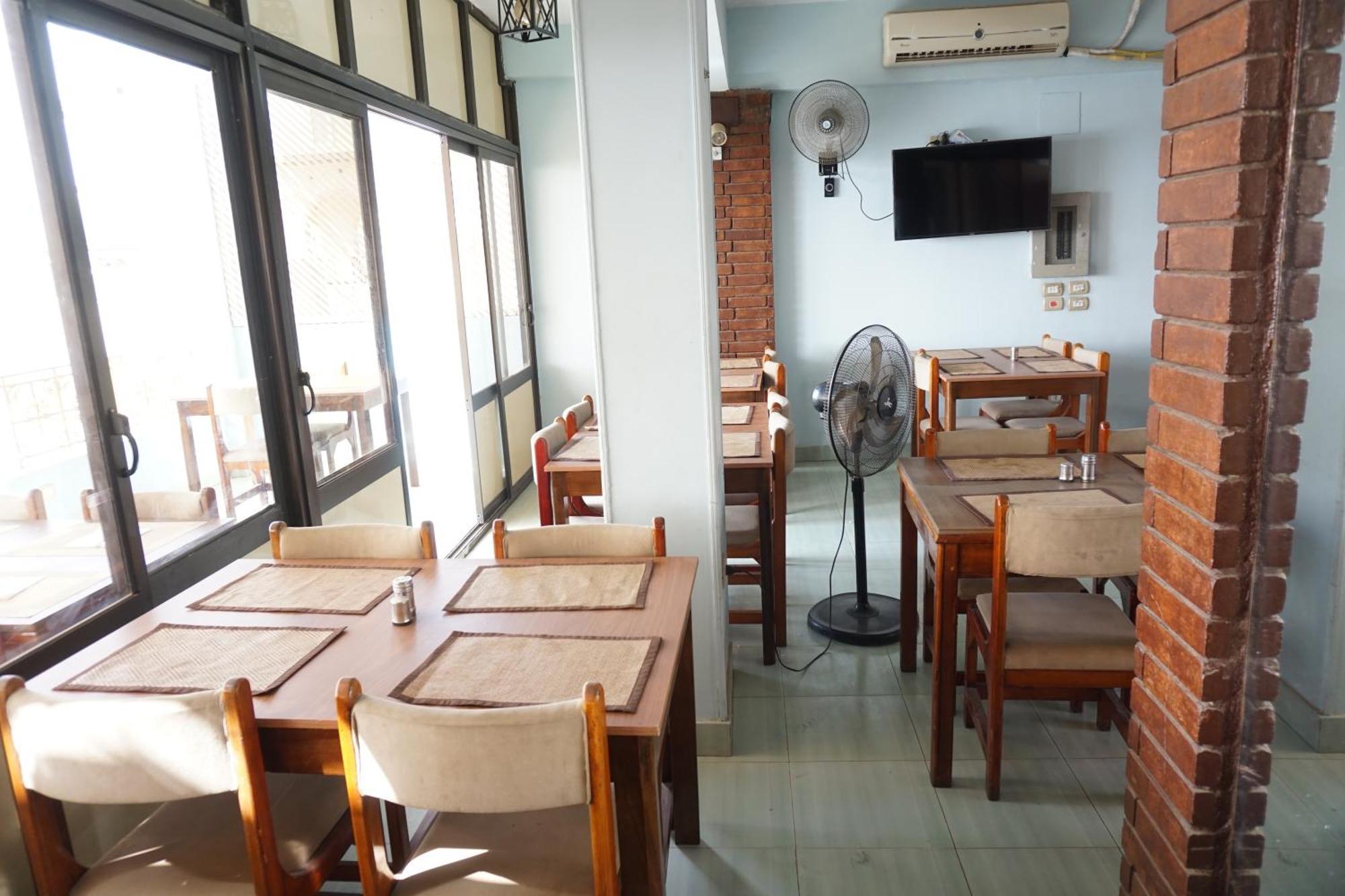 Merry Land Hotel & Roof Top Nile Restaurant Luksor Exterior foto